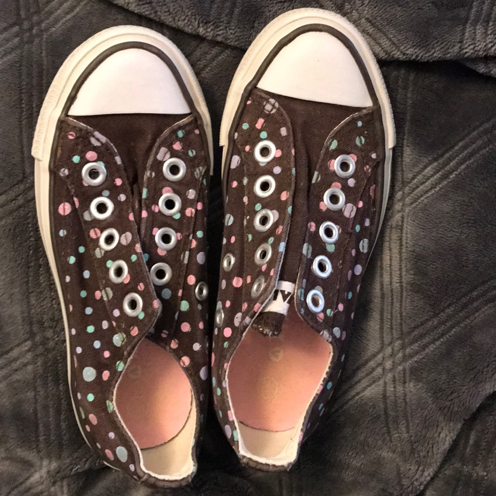 Girl’s polka dot no lace shoes